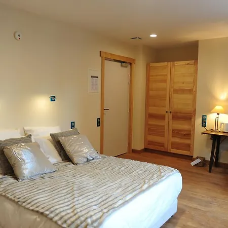 De L'abbaye 호텔 Signy-lʼAbbaye